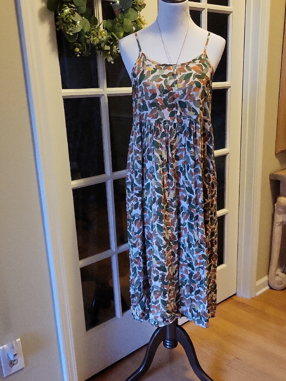Leaf-Print Spaghetti-Strap Midi Dress in Green and Brown